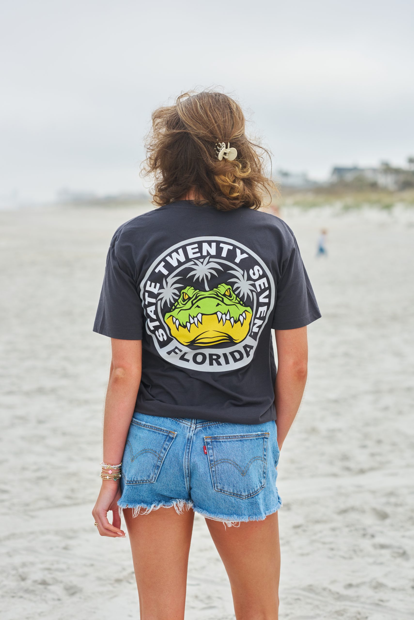 GatorBadgeGirlBack3