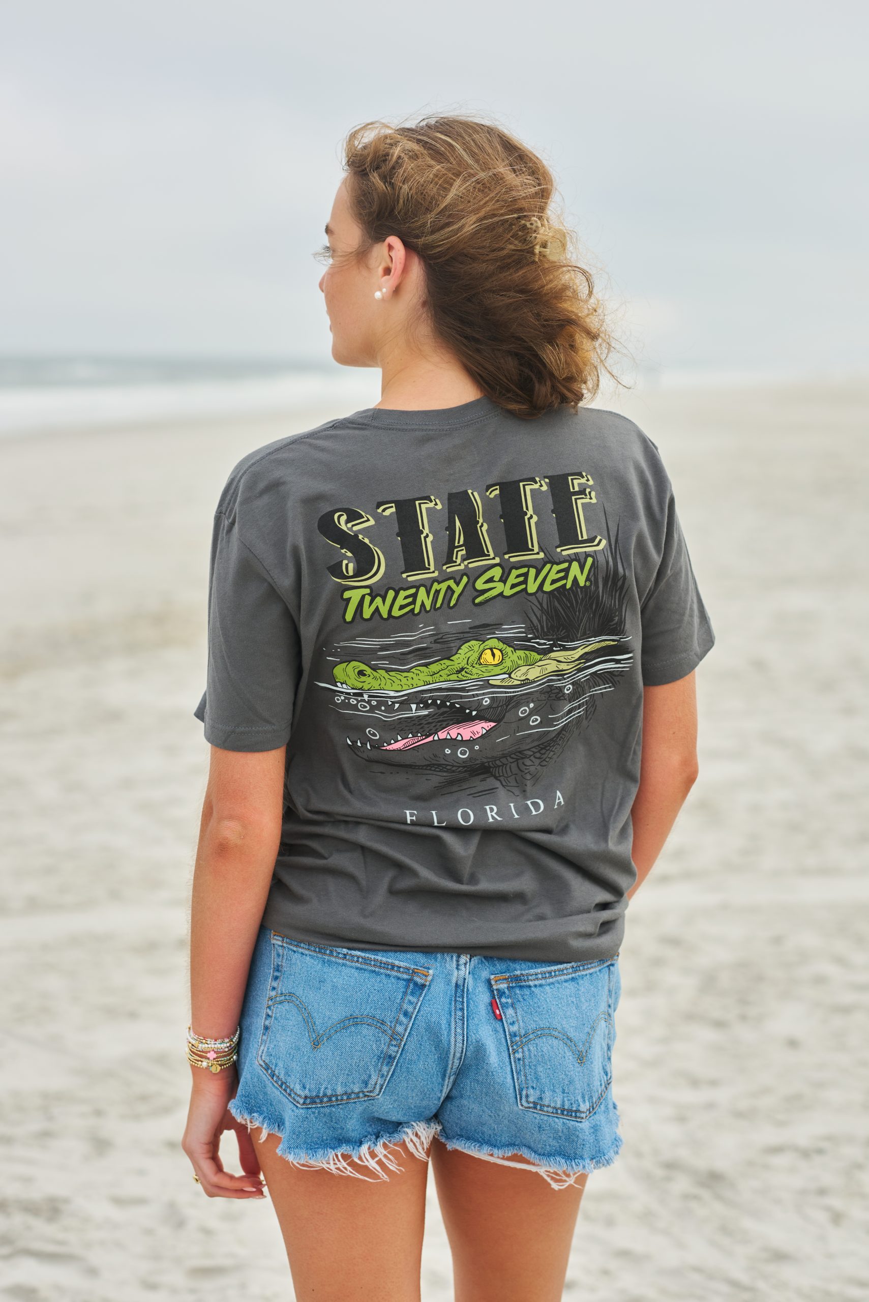 SwampGatorGirlBack3
